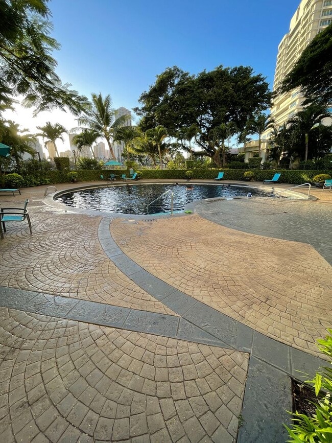 Building Photo - Furnished and Renovated 2 Bed 2 Bath 1 Parking at Marco Polo Apartments, Views and Amenities!!!