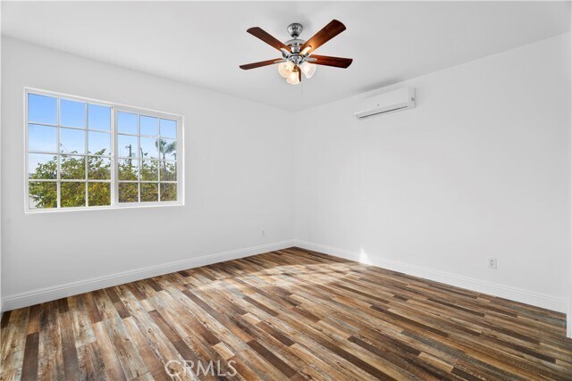 Building Photo - 8440 Gloria Ave