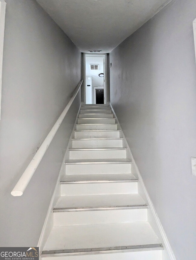 Building Photo - 260 Patterson Ave SE