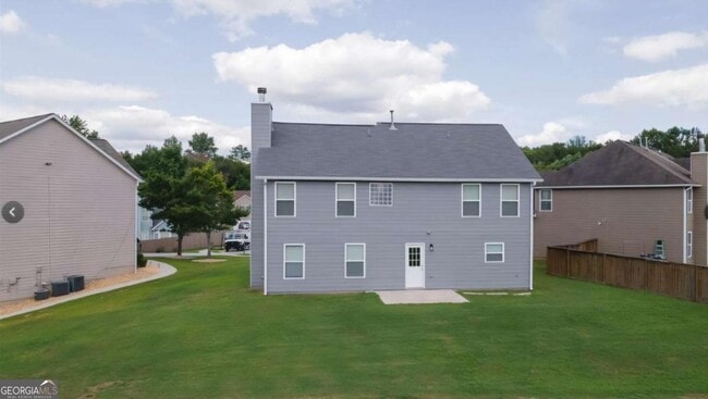 Building Photo - 833 Oakview Trce