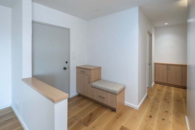 Building Photo - 999 Wilder Ave