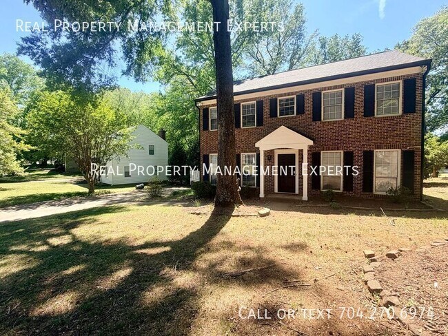 Building Photo - 8509 Golf Ridge Dr