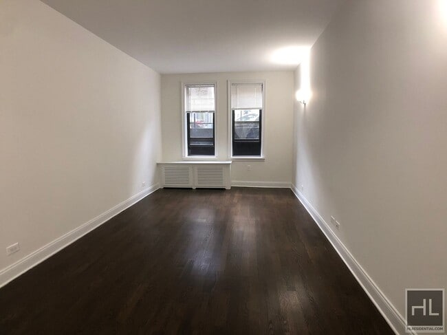 Building Photo - 235 W 22nd St