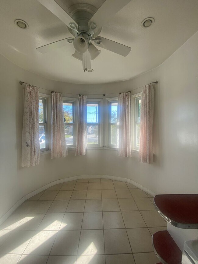 Building Photo - 409 E Puente St