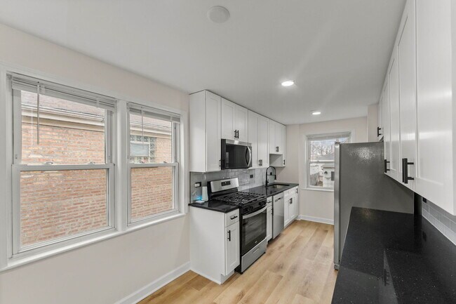 Building Photo - 5251 S Hamlin Ave