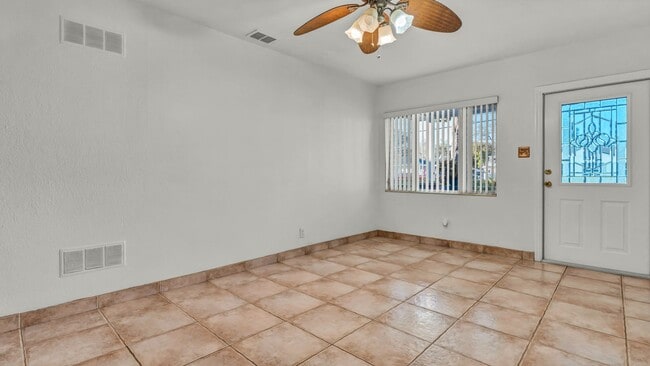 Building Photo - Charming 3-Bedroom Home in the Heart of We...