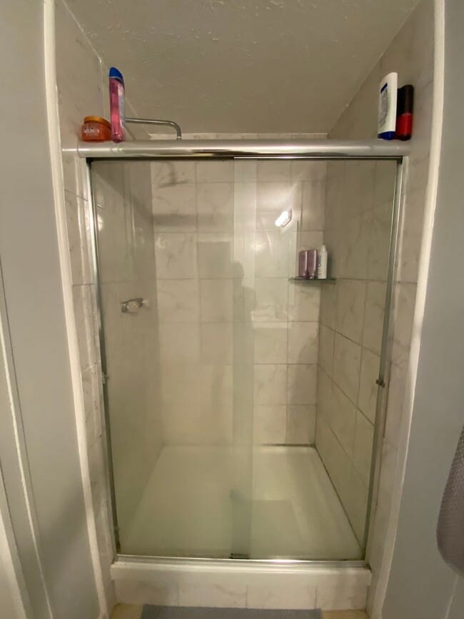 Building Photo - FOR RENT - Love the country?  Love to hunt?  If so, this one is for you!