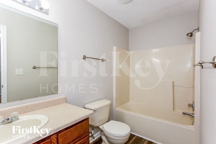 Building Photo - 10415 Hornton St
