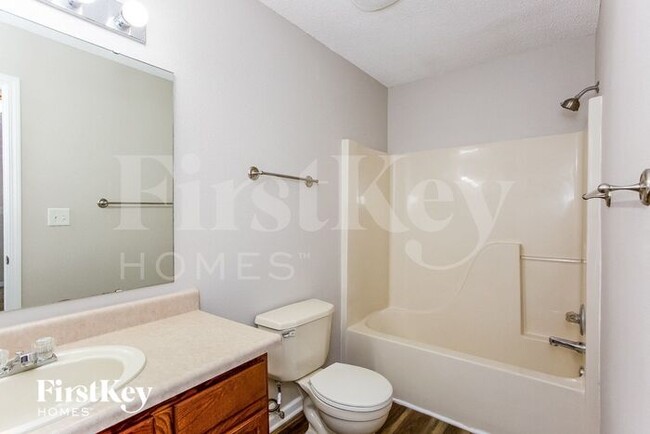 Building Photo - 10415 Hornton St