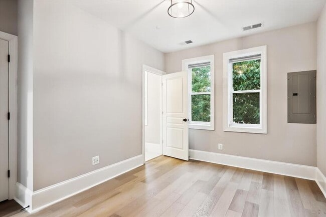 Building Photo - 1541 9th Street Northwest - 2