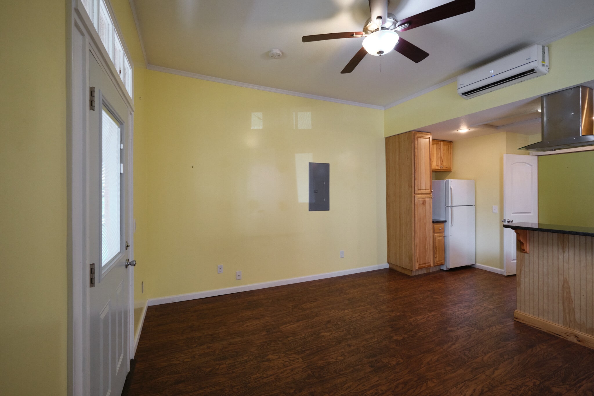 Building Photo - 801 Phillips Ave