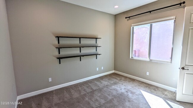 Building Photo - 13036 N Spinystar Dr