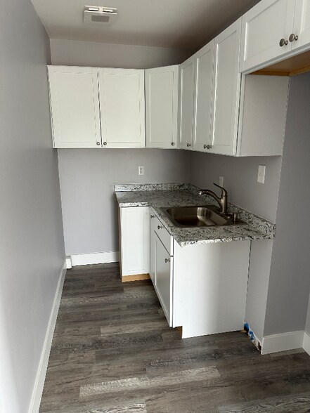 Building Photo - 239 S 17th St