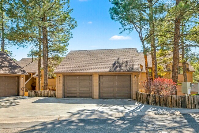 Building Photo - 2324 N Whispering Pines Way