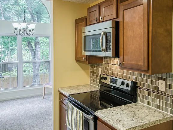 Building Photo - 1014 Stones Throw Dr NW