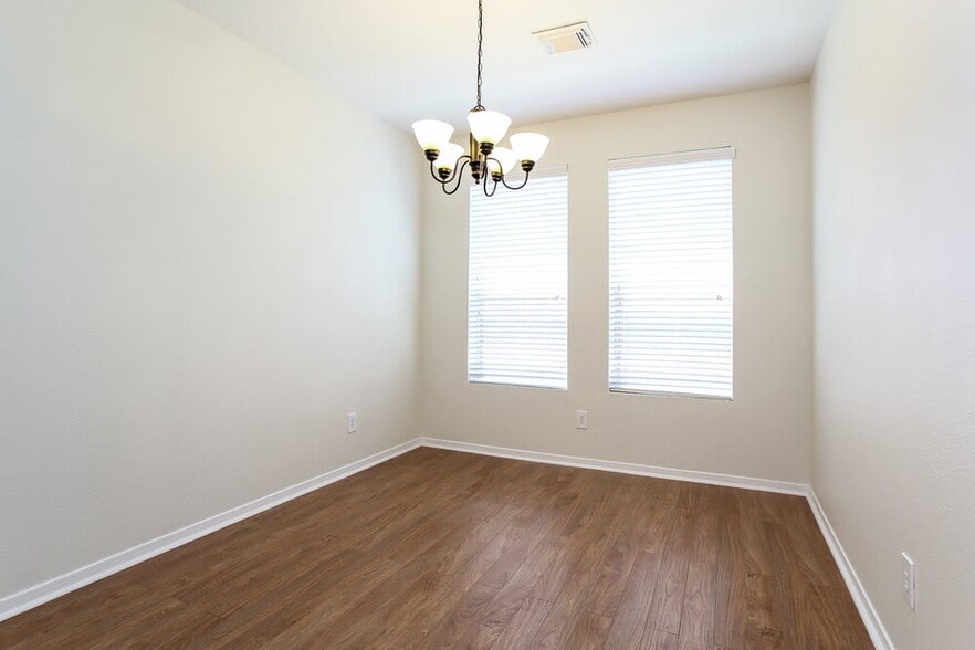 Building Photo - 12131 English Brook Cir