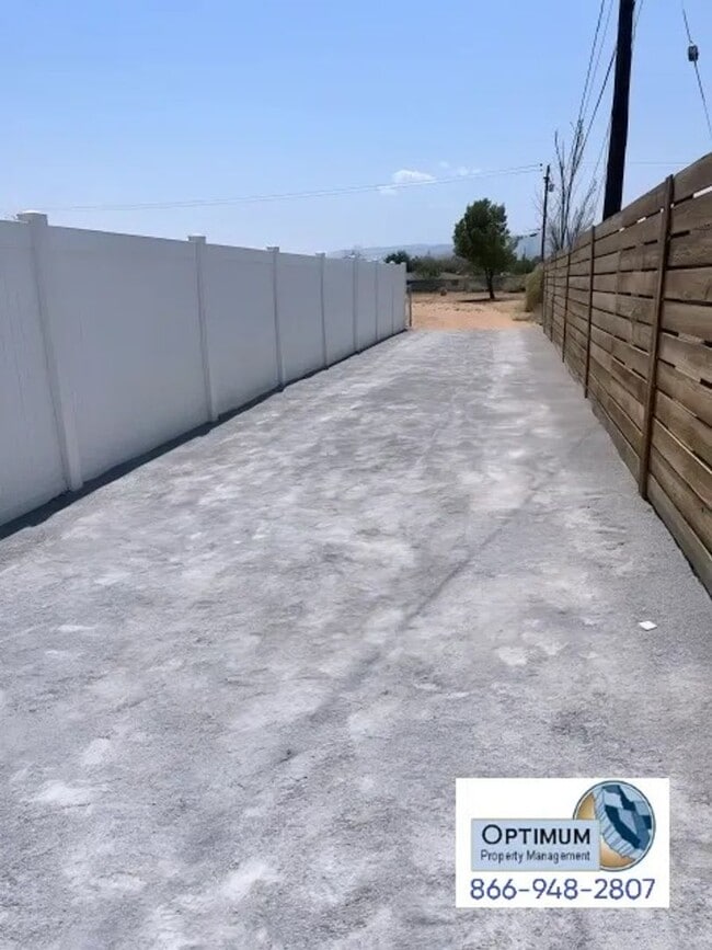 Building Photo - Charming 1 Bedroom, 1 Bath ADU – Private Y...