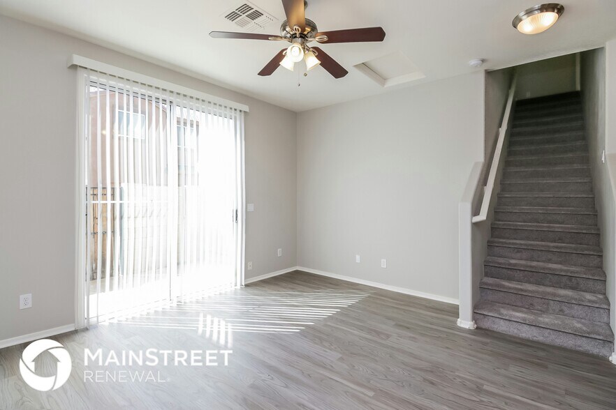 Building Photo - 3806 S 54th Glen