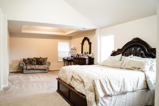 Building Photo - 3830 Kittery Point SW