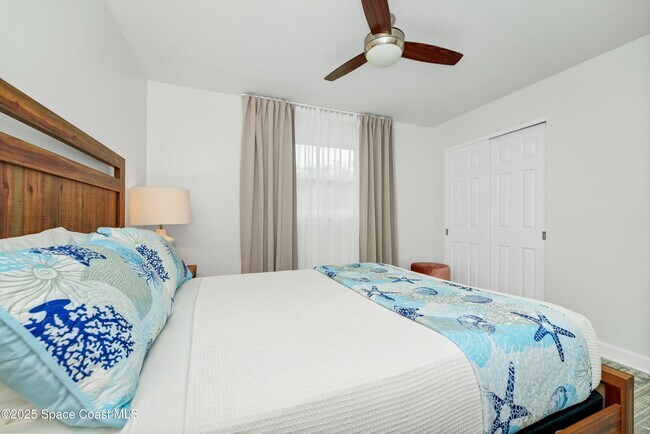 Building Photo - 363 Harbor Dr