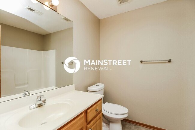 Building Photo - 3 Bedroom Pet-Friendly Home in Pleasant Hill, MO with Main Street Renewal