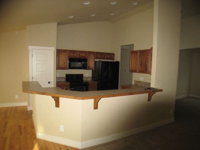 Building Photo - 3 BEDROOM 2 BATHROOM SADDLE RIDGE SINGLE FAMILY HOME