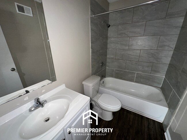 Building Photo - Quiet 3BR/2BA Cove in 38141 | Vaulted Ceilings, Fireplace & 2-Car Garage