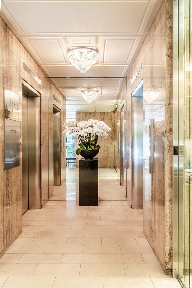 Building Photo - 2200 Sacramento St