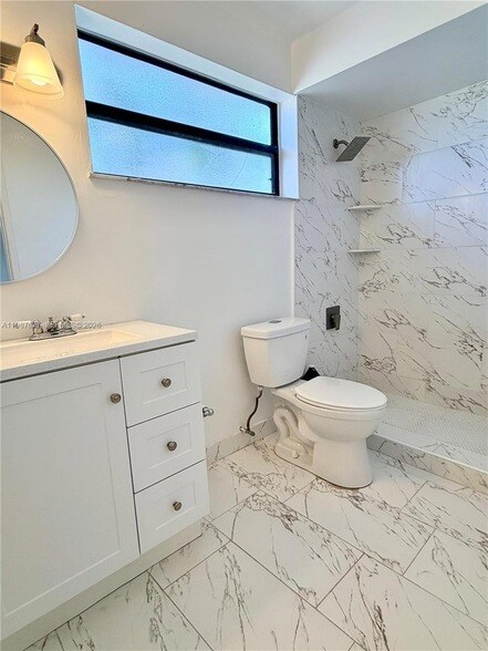 Building Photo - 281 W Park Dr