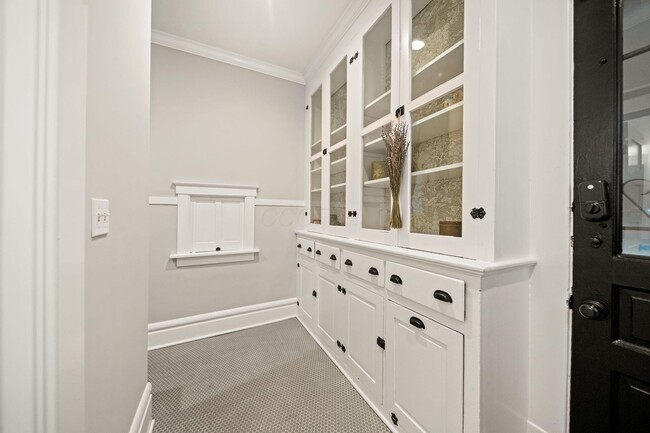 Building Photo - 503 S 3rd St