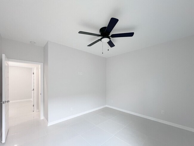 Building Photo - 63 - 2812 Community