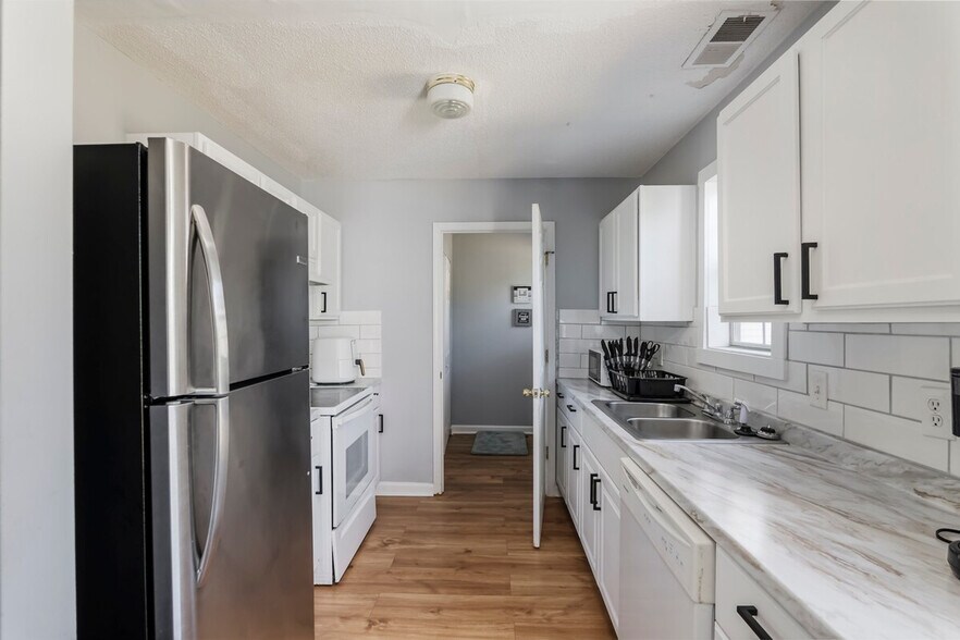 Building Photo - 425B6 Summit Terrace Ct