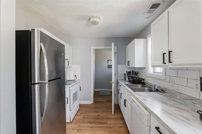 Building Photo - 425B6 Summit Terrace Ct