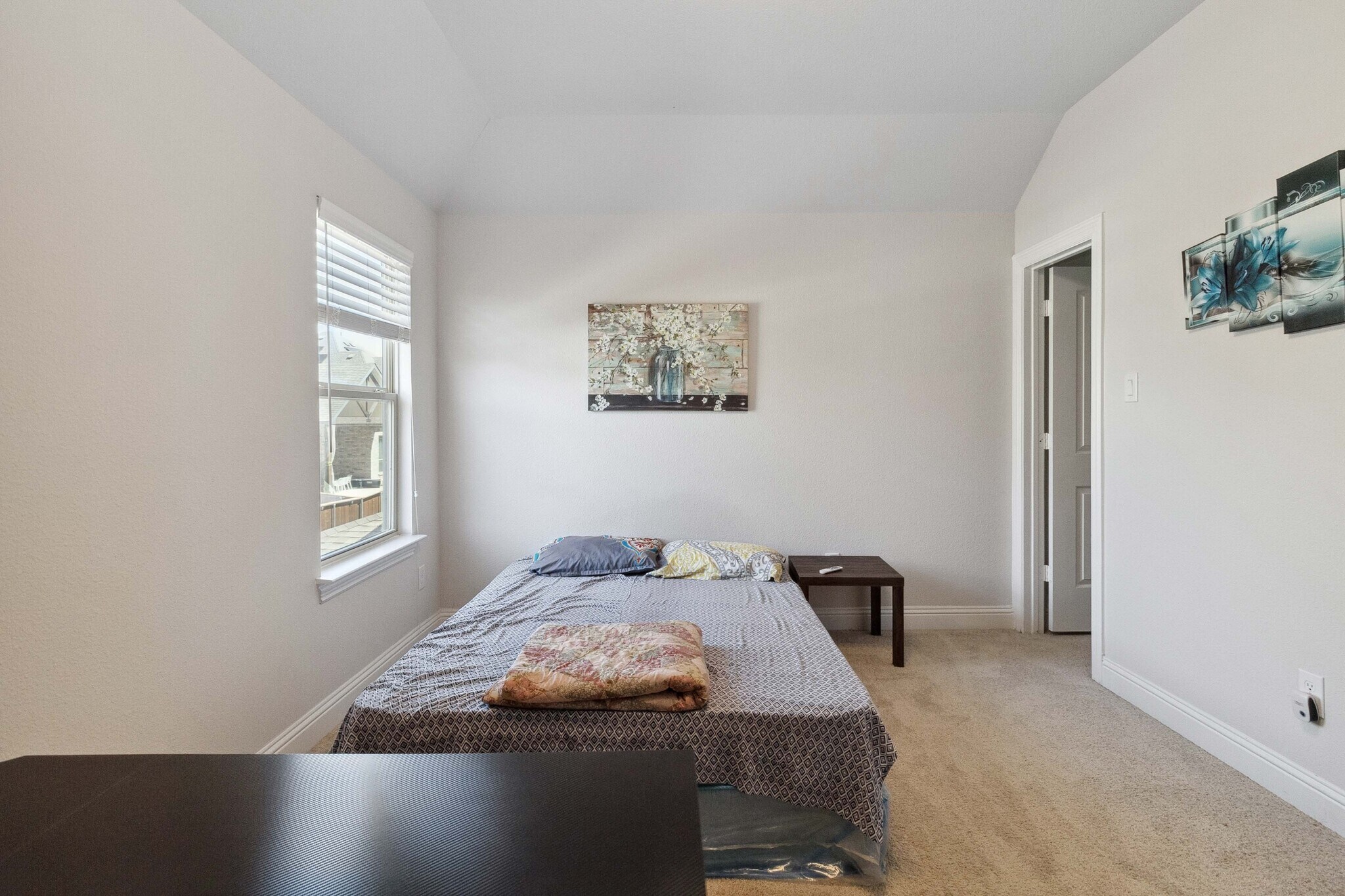 Building Photo - 566 Westwood Way Dr