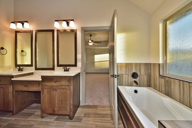 Building Photo - Home in Deer Creek Schools + 4 Bedrooms + 3 car Garage + The Grove Addition