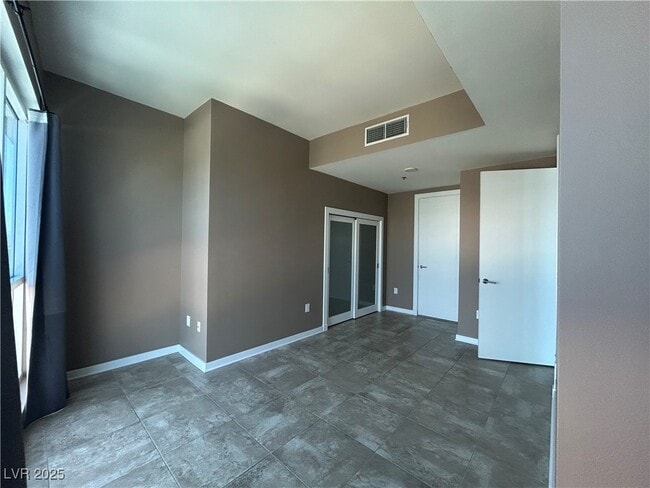 Building Photo - 4575 Dean Martin Dr