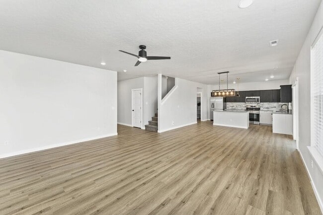 Building Photo - 2951 S Alcamo Wy