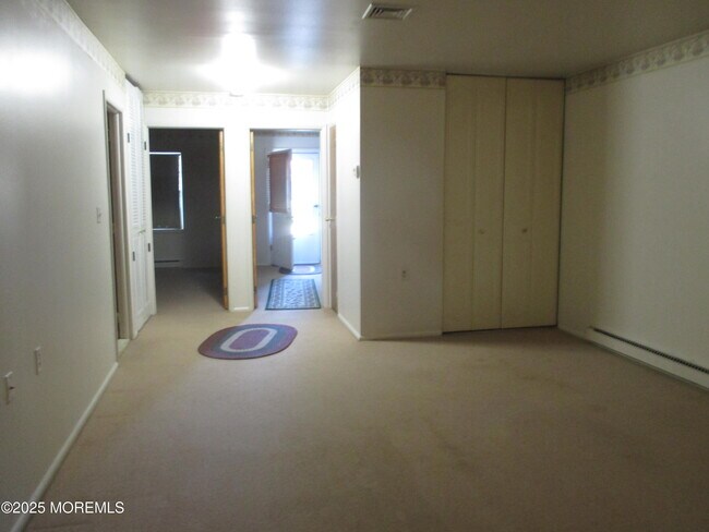 Building Photo - 308B W Malvern Ct