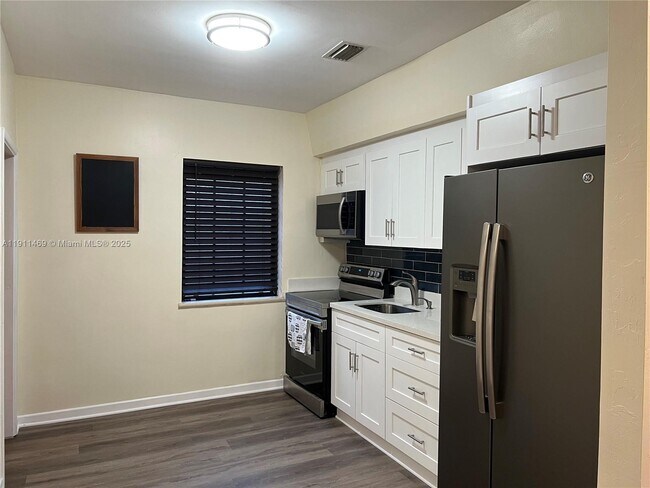 Building Photo - 189 Glendale Dr