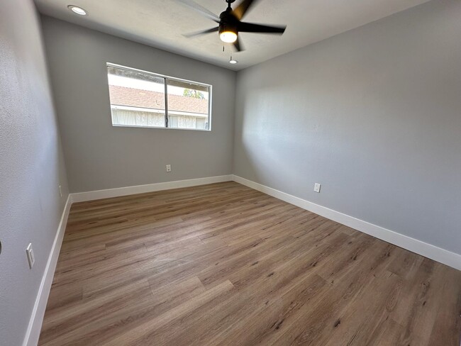 Building Photo - RV T 1708