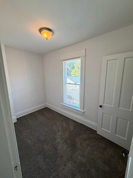 Building Photo - 239 Taylor Ave