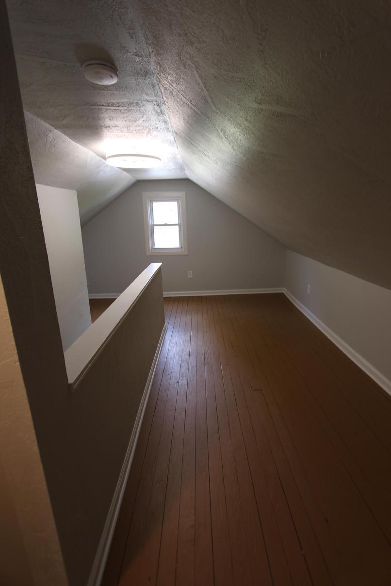 2nd Floor - 905 Benton Ave
