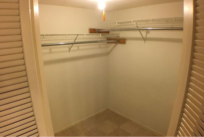 Building Photo - 41430 Avenida De La Reina