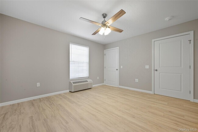 Building Photo - 71 N Main St