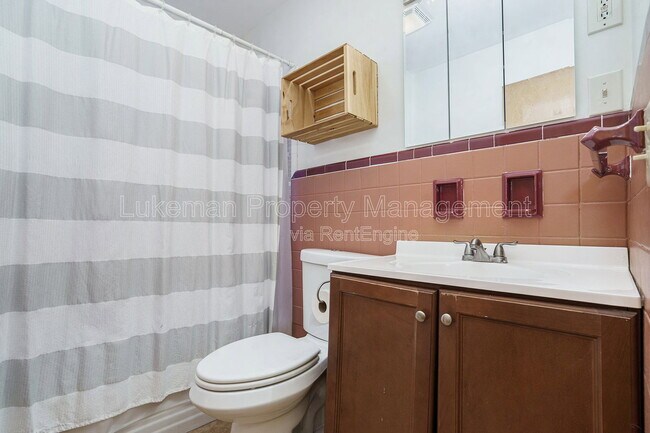 Building Photo - 2021 Academy St