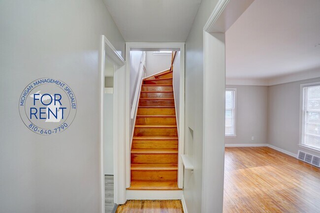 Building Photo - 708 Fremont St