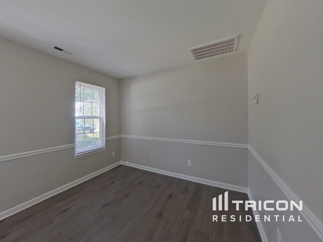 Building Photo - 9701 Pecota Ln