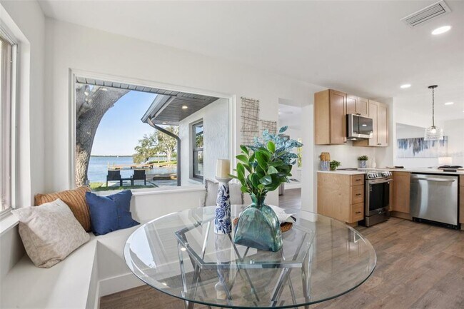 Building Photo - 1739 Bayou Grande Blvd NE