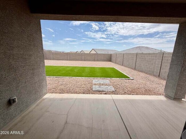 Building Photo - Beautiful 3-bedroom, 2-bath home in Entrada Del Oro (Newer DR Horton Home)!