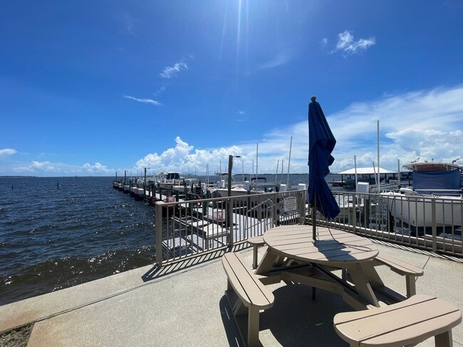 Building Photo - For Lease - 2BR/1BA at Landmark Condominiums!